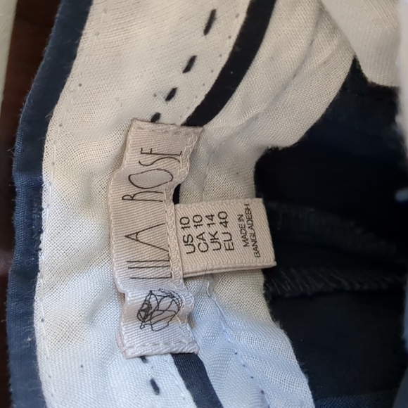 Shorts - Picture 3 of 4